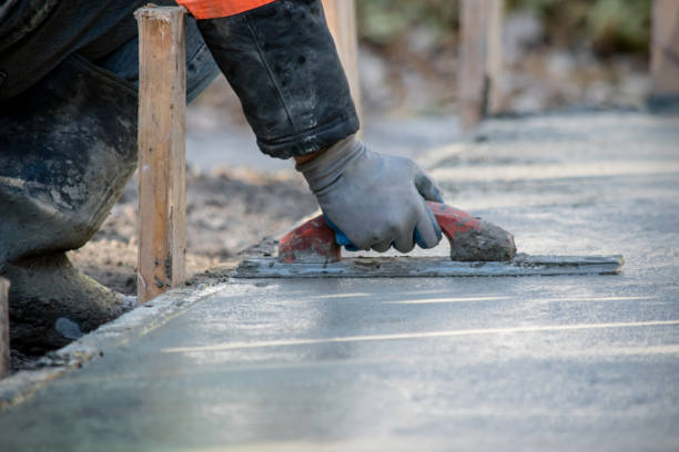 Best Concrete Sidewalk Installation  in Shorewood, IL